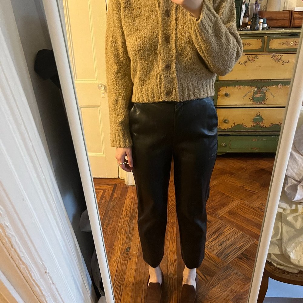 Aritzia (Babaton) Faux Leather (Pleather) Pants, Black sz 4